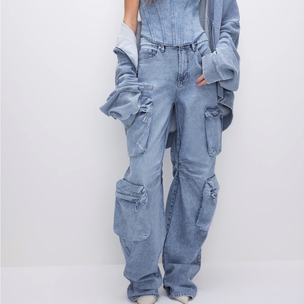 Good American Denim Cargo Pants in Indigo - Picture 8 of 10